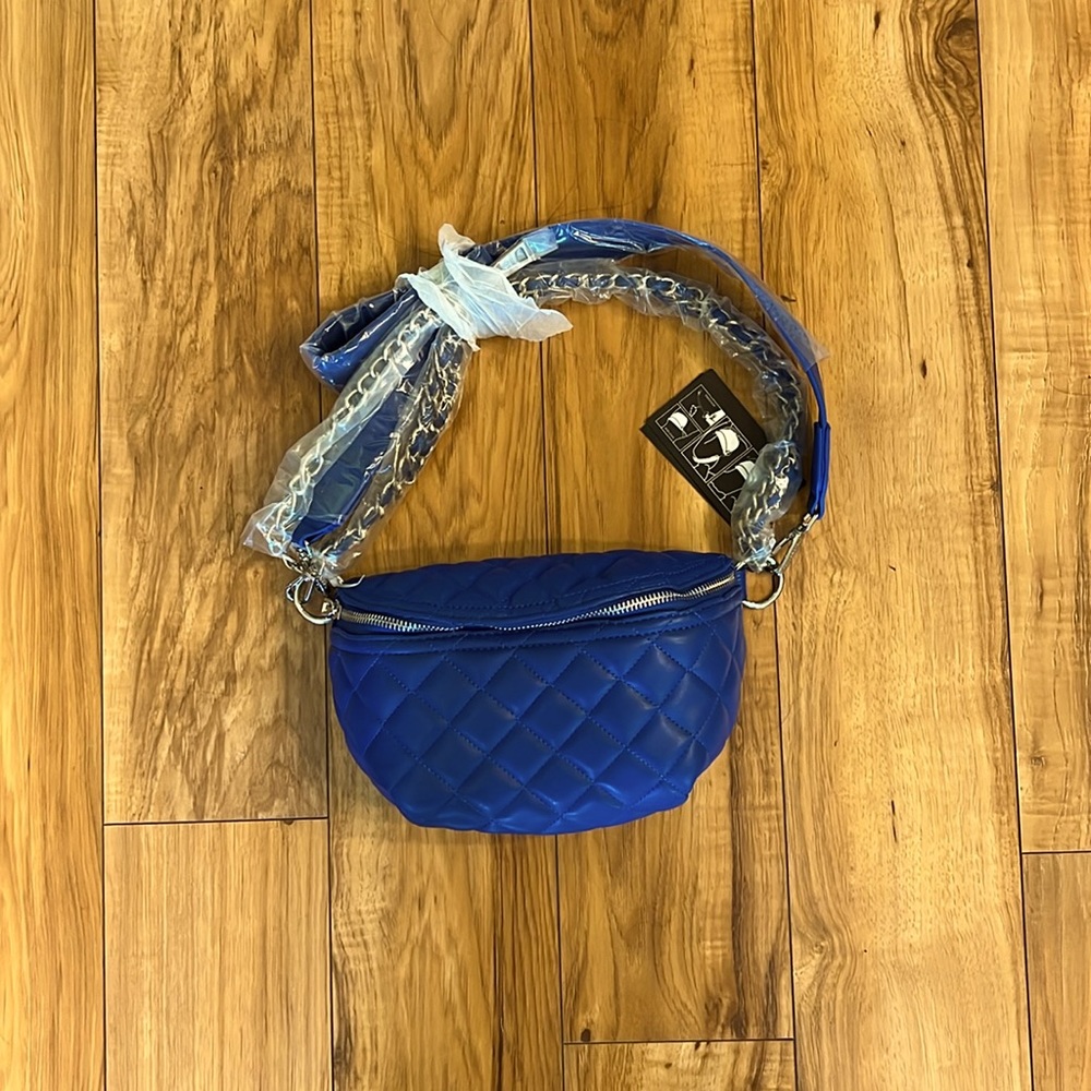Steve Madden Cobolt Belt Bag. 9”x 6” x 3”